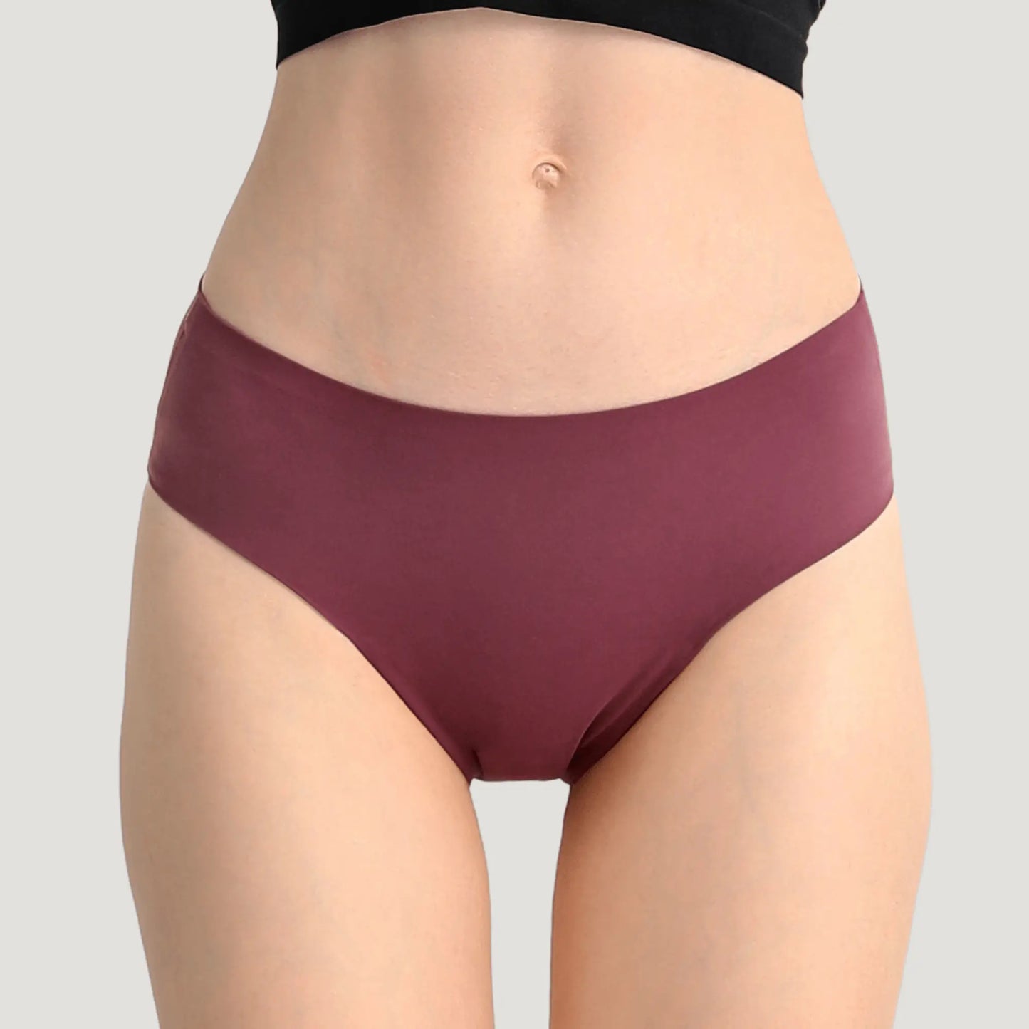 Weinrote Inkontinenz-Culotte für Damen, Vorderansicht.