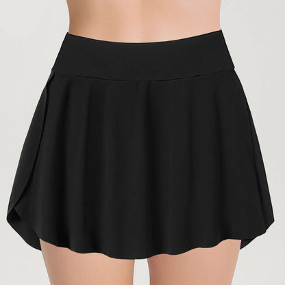 Schwarze Inkontinenz-Jupe-Culotte für Damen, Vorderansicht.