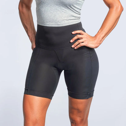 Schwarze Inkontinenz-Radhose für Damen, Vorderansicht mit hoher Taille und enganliegendem Schnitt.